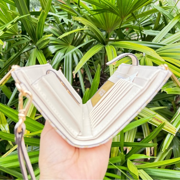 Michael Kors Jet Set Travel LG Double Zip Wallet Graphic Logo MK Pale Gold Multi - Picture 4 of 10